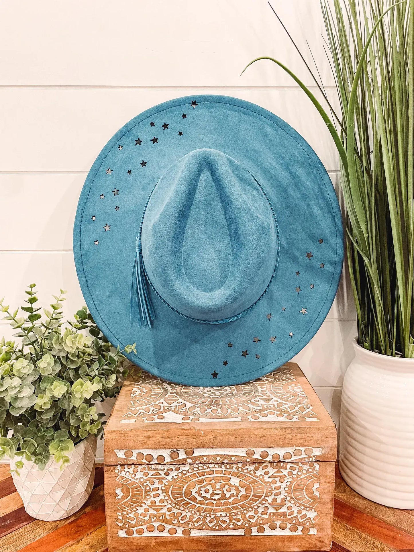 Star Cutout Hat: Ocean Blue